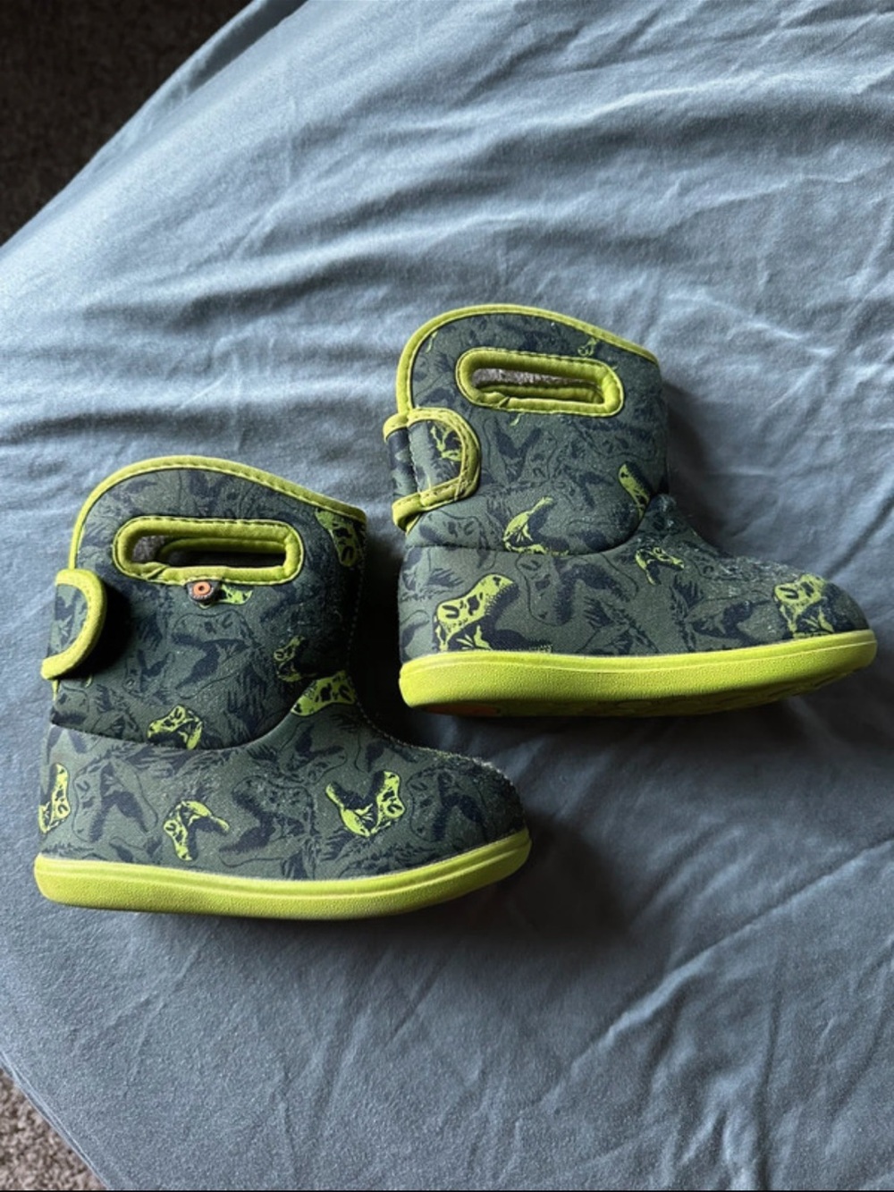 Bogs Kids Neon Green and Dark Green Dinosaur Boots